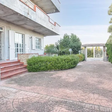 דירה Awesome In With 3 Bedrooms *
