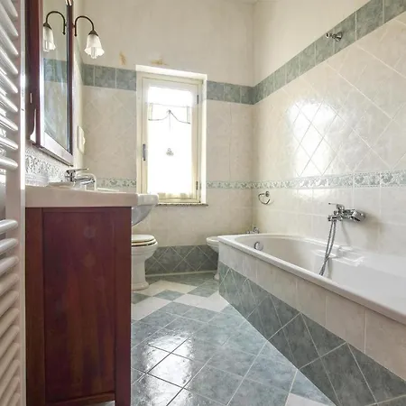 Awesome In With 3 Bedrooms * Camini